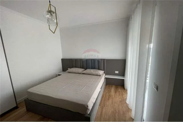 Tirane, jap me qera apartament 2+1+A+BLK Kati 8, 108 m² 1.600 Euro (pazari i ri)