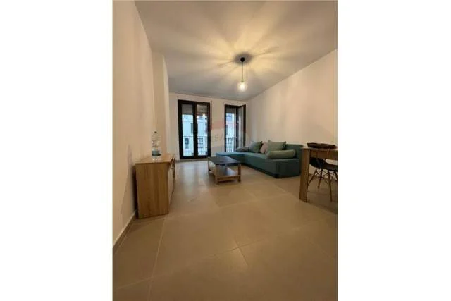 Tirane, jepet me qera apartament 1+1 Kati 9, 78 m² 450 Euro