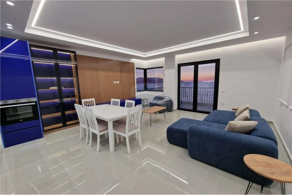 Apartament 2+1 me pamje nga deti ne shitje,Vlore