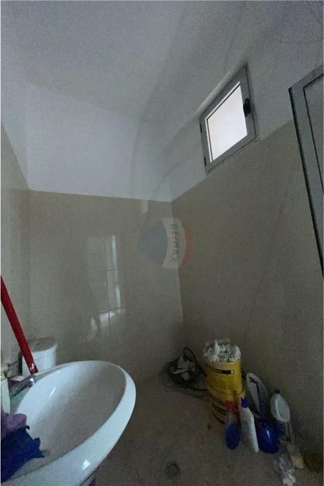 Jepet me qera ambient biznesi !