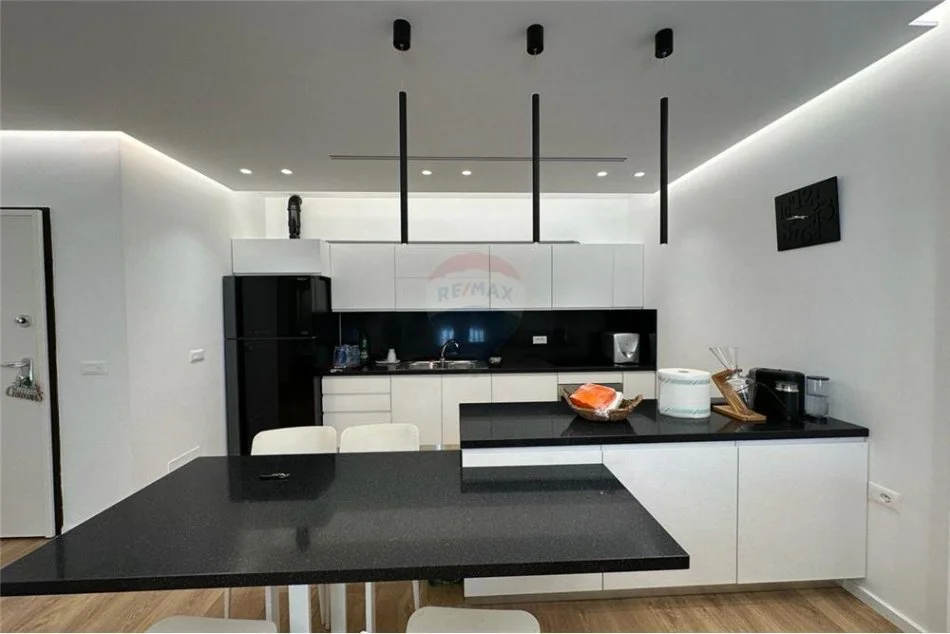 Apartament 2+1 me qira te Rose Garden