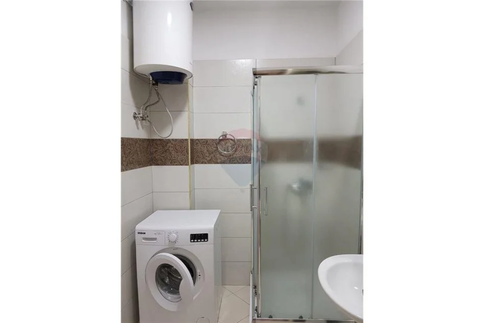 Tirane, jepet me qera apartament 2+1 Kati 4, 70 m² 460 € (Rruga Thanas Ziko)