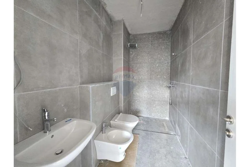 Tirane, shitet apartament 2+1 Kati 4, 105 m² 169.000 € 