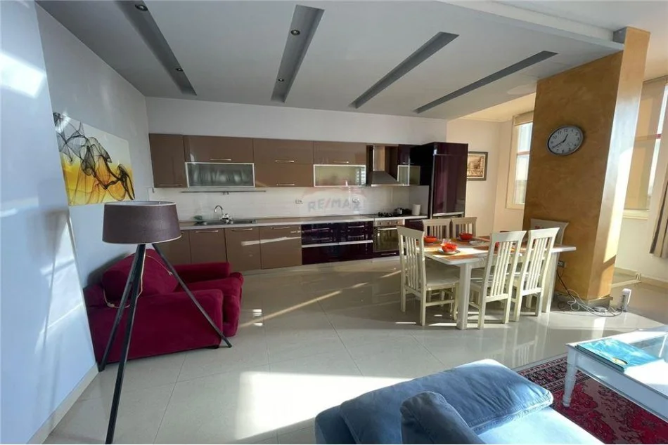 Durres, shitet apartament 2+1+Ballkon Kati 8, 125 m² 245.000 € (Durres)