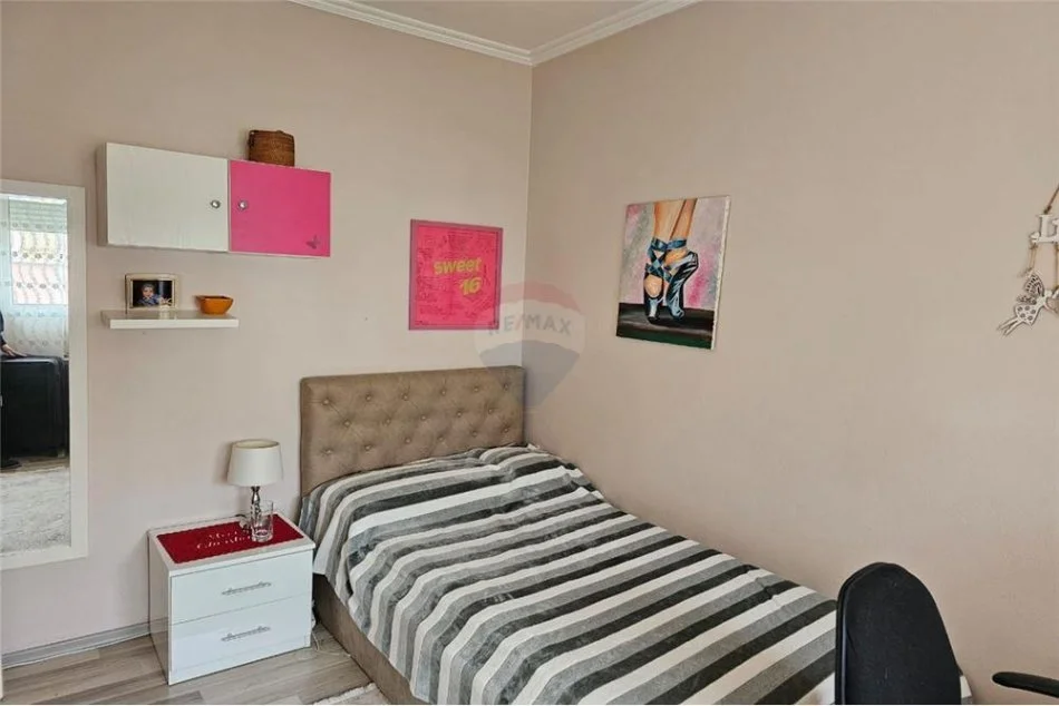 Tirane, shitet apartament 3+1 Kati 3, 110 m² 190.000 € (Rr. Mihal Grameno - Shkolla e Baletit - Tregu Elektrik, Shqipëri)