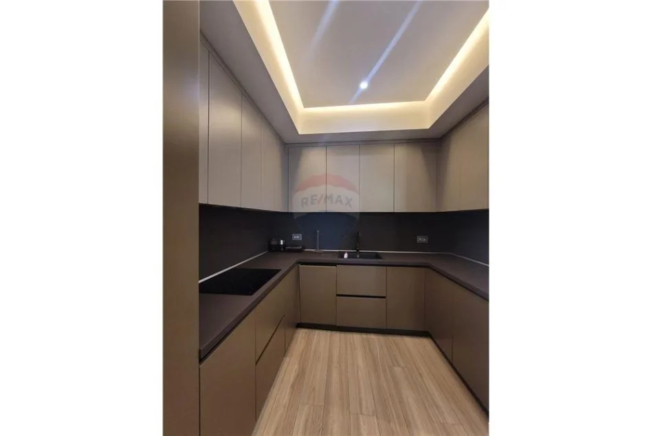 Tirane, shitet apartament 2+1 Kati 3, 125 m² 290.000 € (Rruga Karl Gega - Treni - Bulevardi i Ri, Shqipëri)