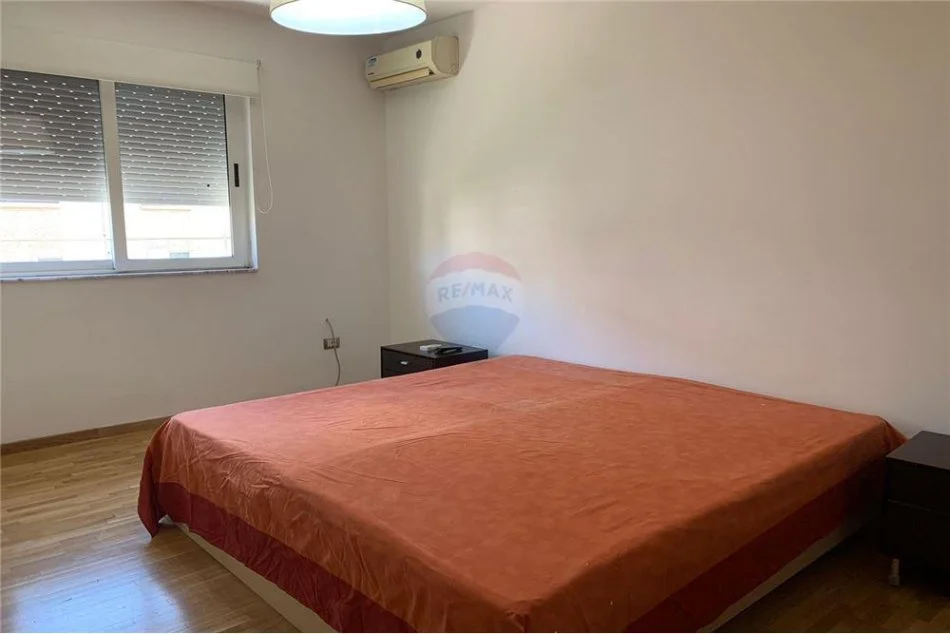 Tirane, jepet me qera apartament 2+1 Kati 4, 75 m² 400 € (Xhenfize Keko - Porcelan)