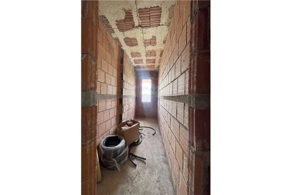 Tirane, shitet apartament 1+1 Kati 10, 78 m² 150.000 € (Muhedin Llagani)