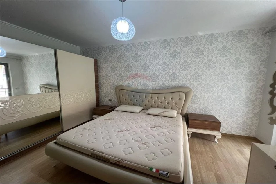 Tirane, jepet me qera apartament 2+1 Kati 2, 100 m² 600 € (Rruga e Dibres, Shkolla e Bashkuar)