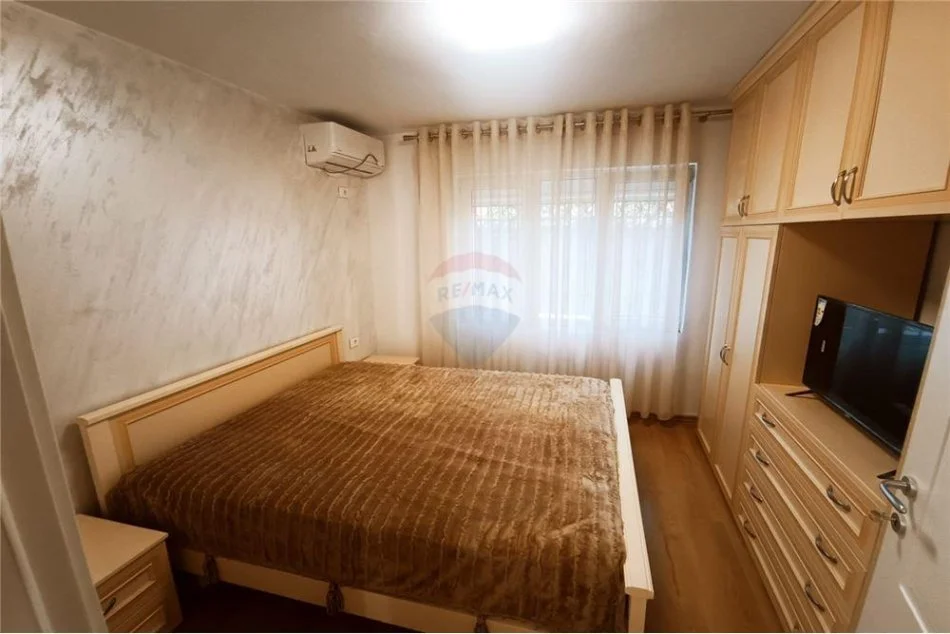 Tirane, jepet me qera apartament 2+1 Kati 1, 75 m² 750 € (Bardhok Biba)
