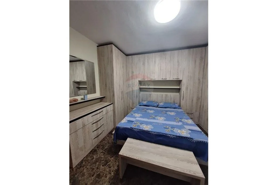Tirane, jepet me qera apartament 1+1 , 60 m² 450 € (MARKO BOCARI - Tirana e Re)