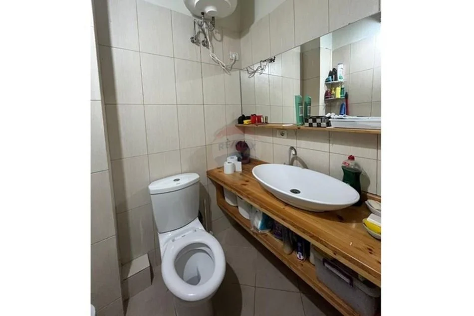 Tirane, shitet garsonier 1+1 , 30 m² 54.000 € (Garsoniere Ne Shitje Tek "Ali Demi")