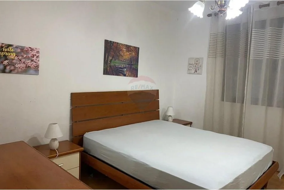 Tirane, jepet me qera apartament 3+1 , 114 m² 700 € (Frosina Plaku - 21 Dhjetori,)