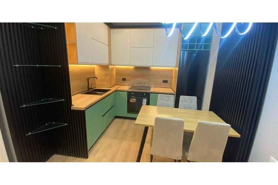 Tirane, shitet apartament 2+1 Kati 5, 87 m² 142.000 € (Laprakë,)