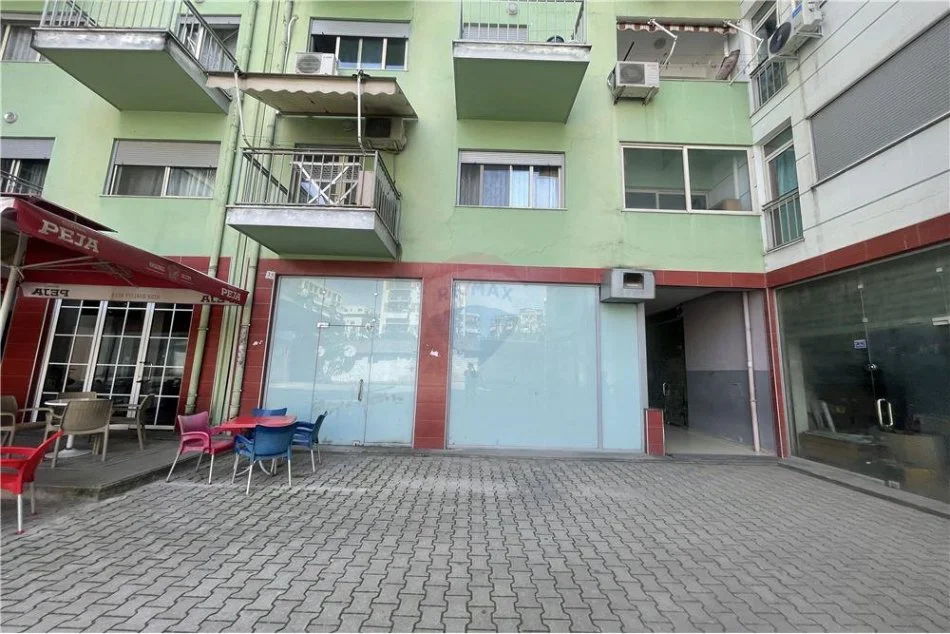 Tirane, shitet ambjent biznesi Kati 0, 107 m² 270.000 € (Rruga Ndre Mjeda)