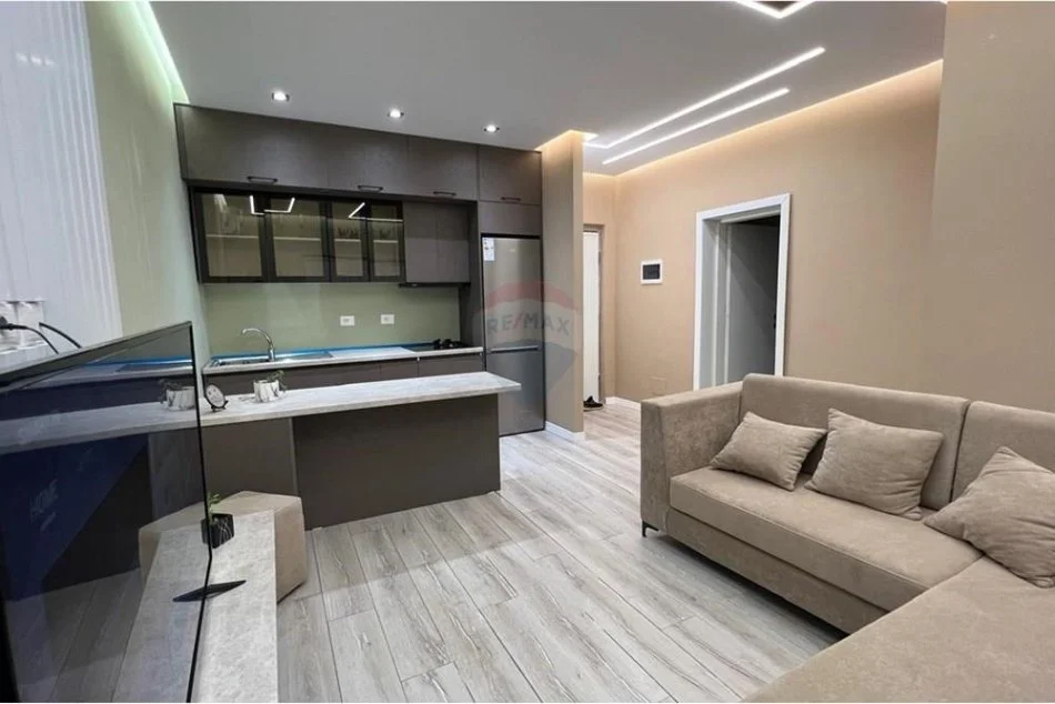 Tirane, shitet apartament 1+1 Kati 6, 47 m² 88.000 € (Pazari i Ri - Hoxha Tahsim)