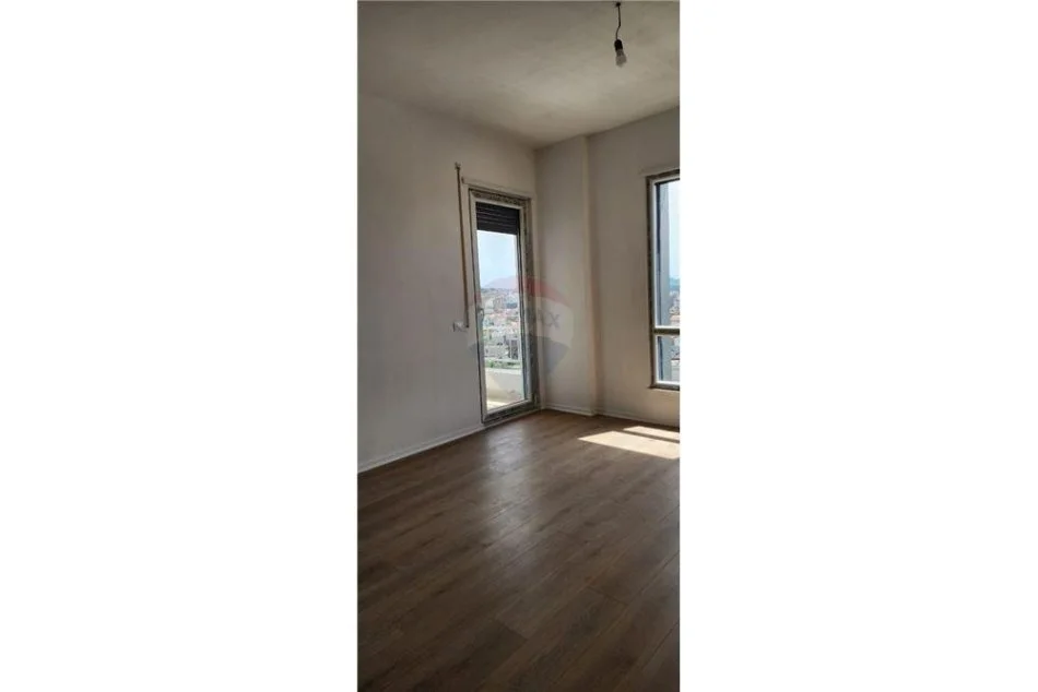 Tirane, shitet apartament 2+1 Kati 7, 88 m² 140.000 € (Perballe universitetit UET - Porcelan)