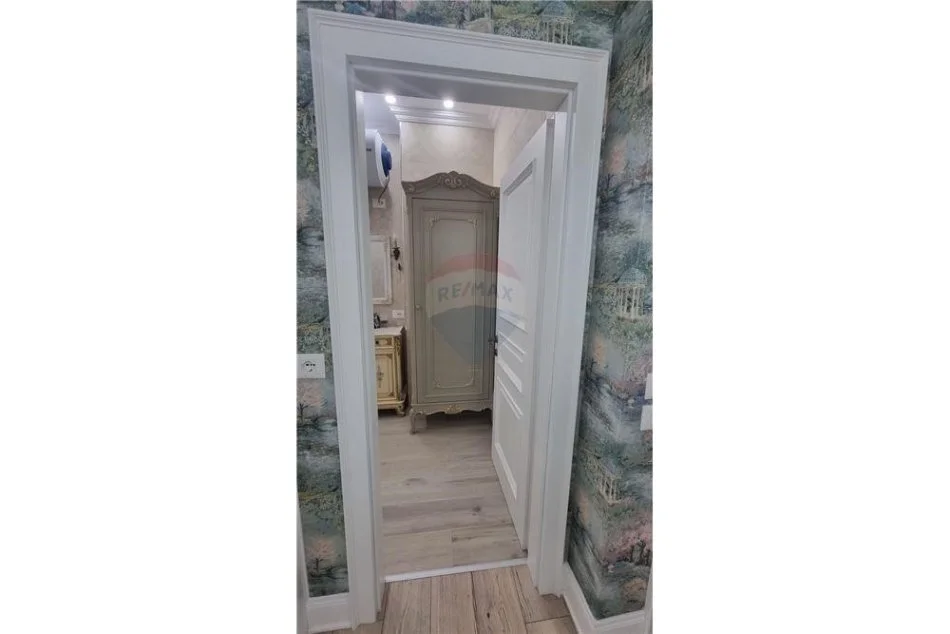 Tirane, jepet me qera garsonier 1+1 Kati 1, 40 m² 450 € (Jepet me Qira Garsonier afer QSUT)