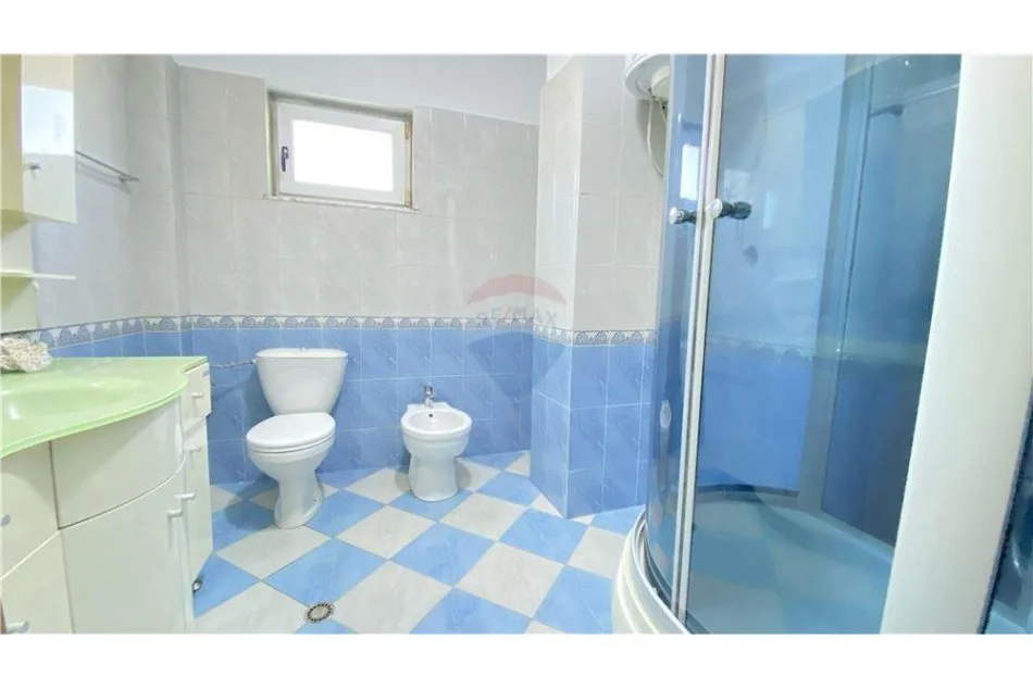Tirane, jepet me qera apartament 2+1 , 96 m² 750 € (21 Dhjetori)