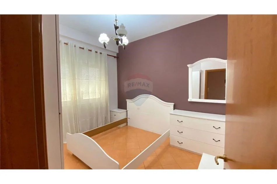 Tirane, jepet me qera apartament 1+1 Kati 2, 63 m² 600 € (Apartament 1+1 per qira tek Air Albania!)