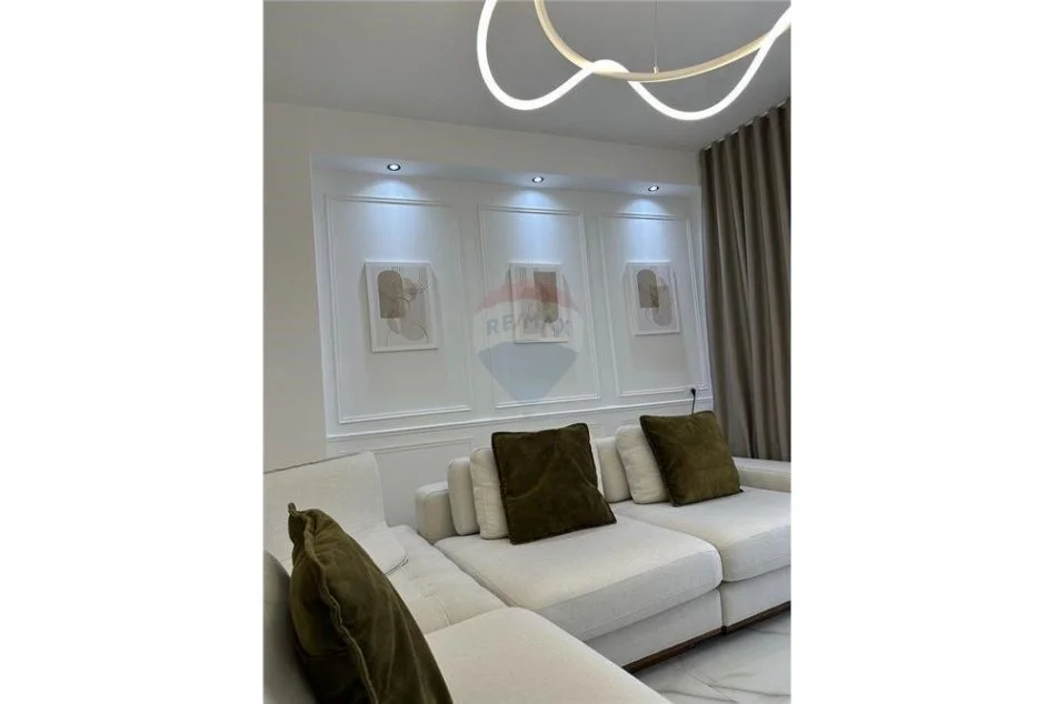 Tirane, shitet apartament 1+1 Kati 2, 80 m² 165.000 € (APARTAMENT 1+1 NE SHITJE NE RRUGEN E DIBRES.)