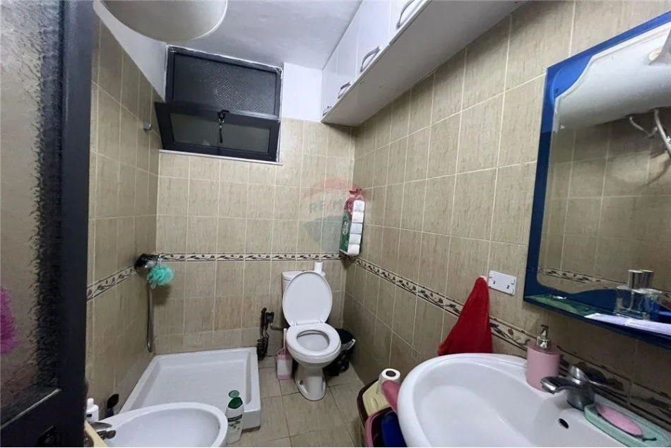 Tirane, shitet apartament 2+1 Kati 2, 85 m² 116.000 € (Apartament 2+1 ne shitje ne Rrugen 5 Maji)