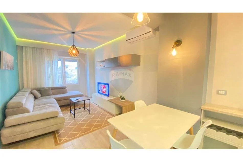 Tirane, jepet me qera apartament 2+1 , 70 m² 500 € (Apartament me qira 2+1 tek "Kodra e Diellit ")