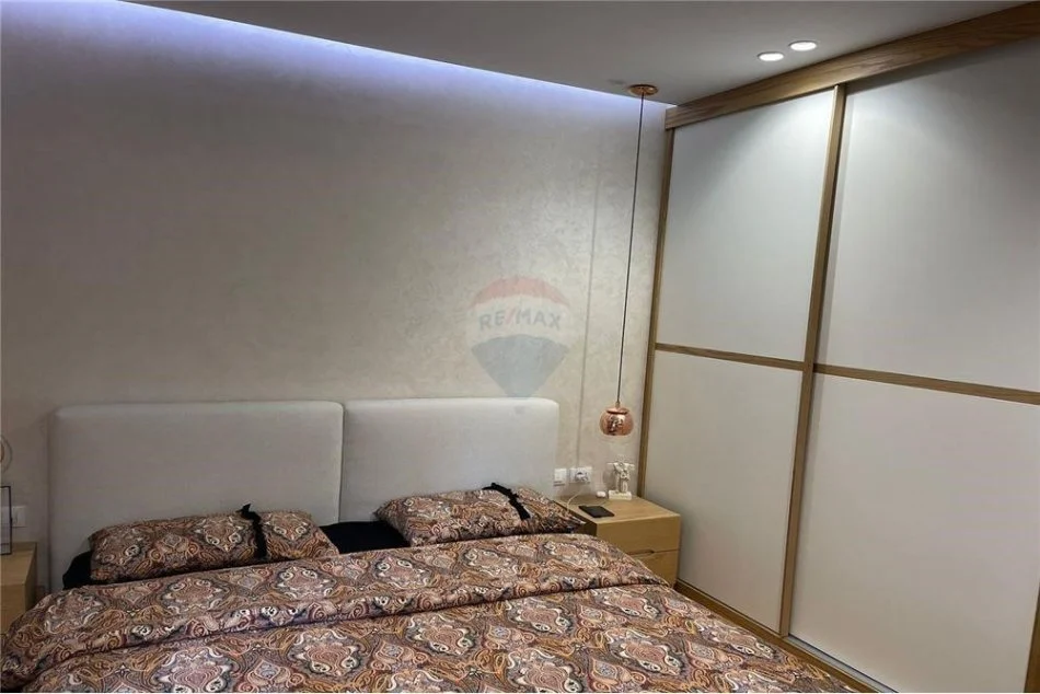 Tirane, shitet apartament 2+1 Kati 4, 83 m² 145.000 € (APARTAMENT 2+1 &amp; PARKIM PER SHITJE TE UNAZA E RE)