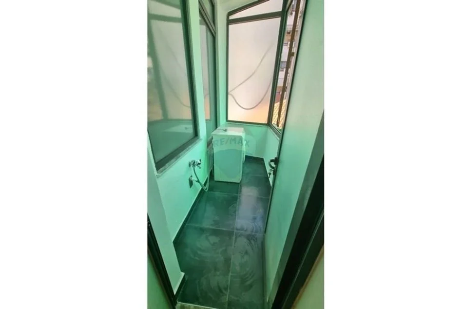 Tirane, jepet me qera apartament 1+1 , 50 m² 500 € (JEPET GARSONIERE ME QIRA)