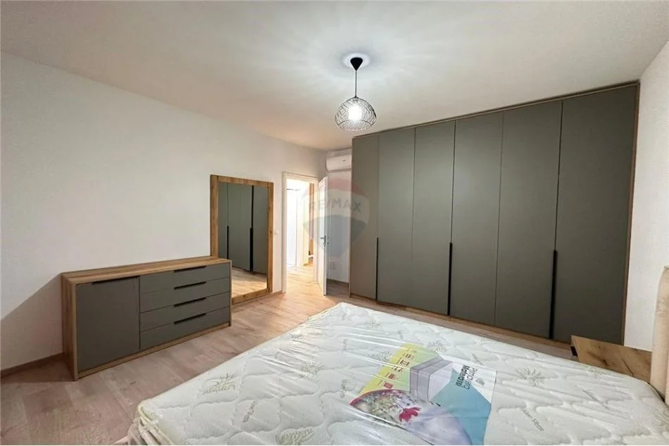 Tirane, jepet me qera apartament 2+1 , 110 m² 900 € (Jepet apartament 2+1+2 me qira tek Liqeni i Thate)
