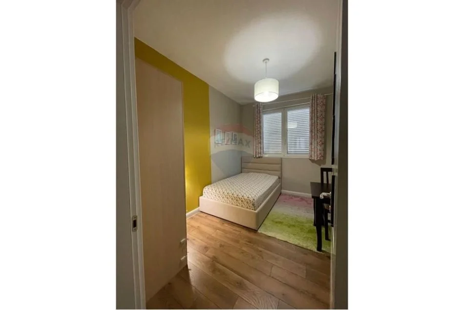 Tirane, jepet me qera apartament 2+1+Ballkon Kati 2, 83 m² 700 € (Rruga Bardhyl)