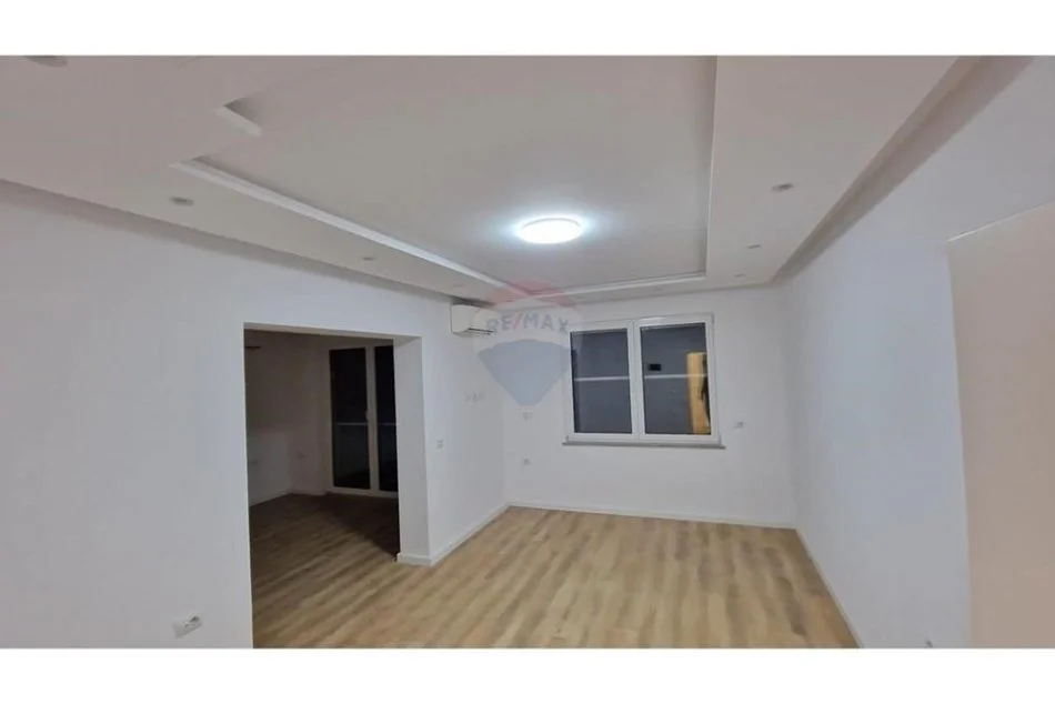 Tirane, shitet apartament 3+1 Kati 3, 104 m² 255.000 € (Apartament 3+1 per shitje tek Rr. Durresit !)