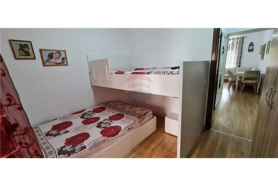 Tirane, jepet me qera apartament 2+1+Ballkon Kati 2, 74 m² 750 € (Shallvaret, Myslym Shyri)