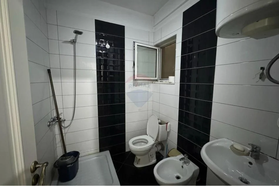 Tirane, shitet apartament 1+1 Kati 7, 66 m² 130.000 € (Rruga e Elbasanit)