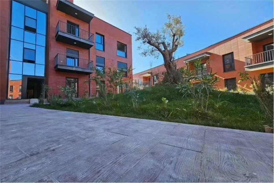 Tirane, shitet garsonier Kati 0, 40 m² 69.000 € (Rose Garden - Tegu,)