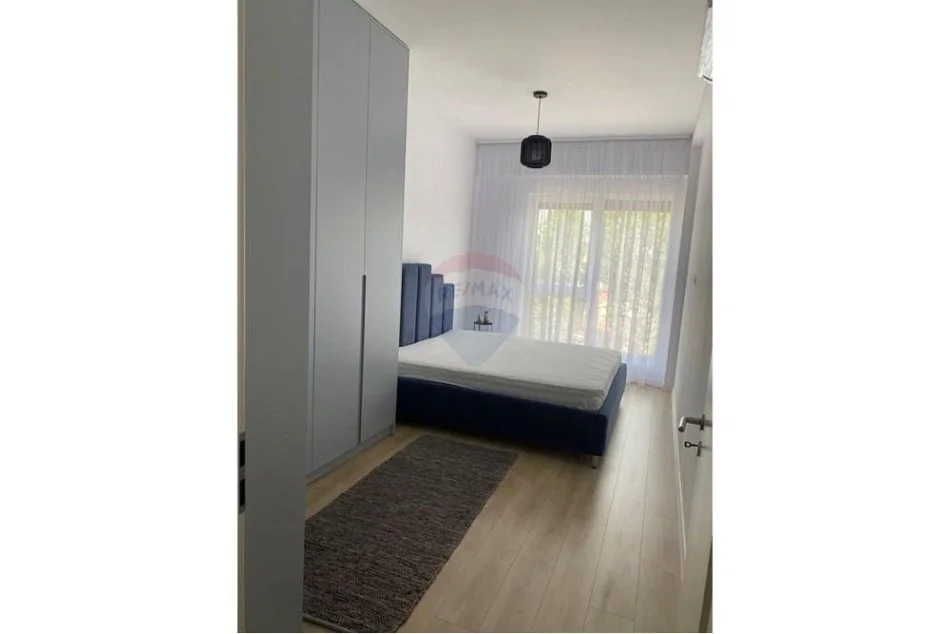 Tirane, jepet me qera apartament 1+1+Ballkon Kati 5, 60 m² 550 € (Kompleksi Kontakt)