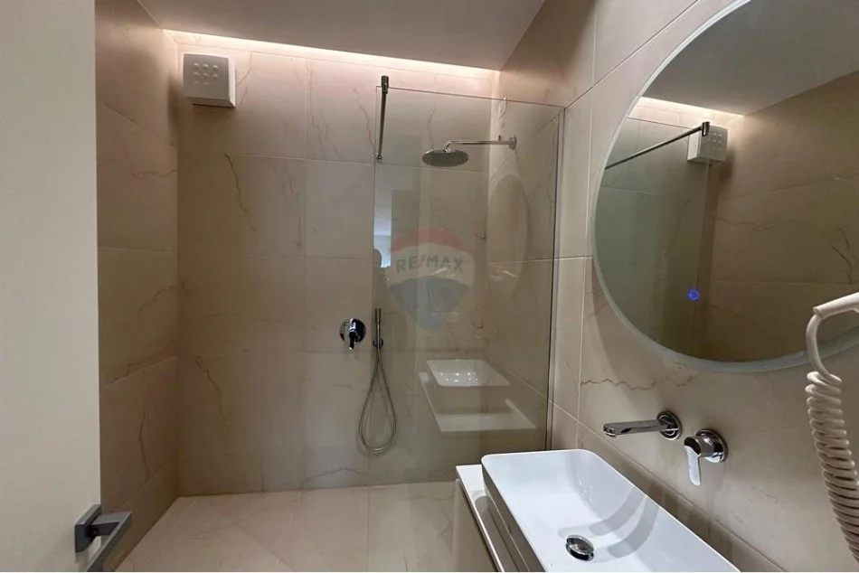 Tirane, jepet me qera garsonier Kati 3, 52 m² 500 € (liqeni i thate)