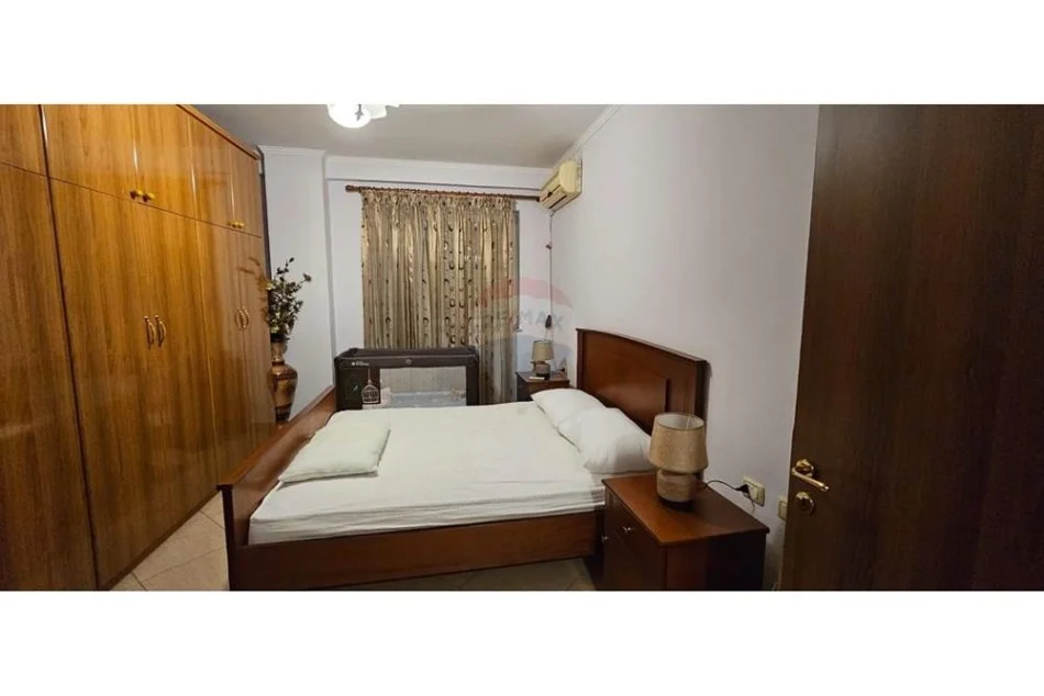 Shqiperi, jepet me qera apartament 1+1+Aneks+Ballkon Kati 6, 70 m² 500 € (Treni - Bulevardi i Ri)