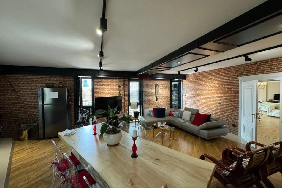 Tirane, shitet apartament 4+1 Kati 7, 266 m² 750.000 € (Rruga e Dibrës - Selvia)