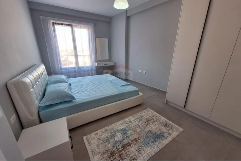 Tirane, jepet me qera apartament 2+1 Kati 5, 110 m² 750 € (Stacioni i Trenit)