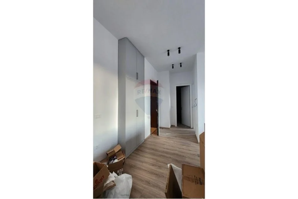 Tirane, jepet me qera apartament 1+1 Kati 6, 75 m² 850 € (Kompleksi Delijorgji -)