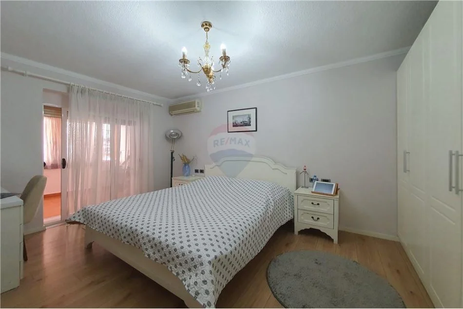 Tirane, jepet me qera apartament Kati 2, 108 m² 700 € (Myslym Shyri)