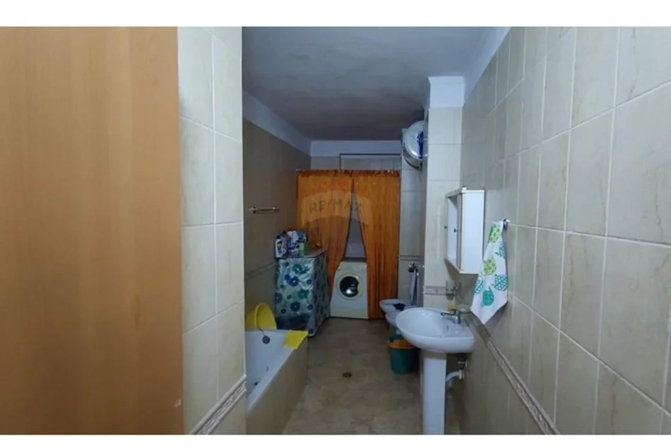 Tirane, jepet me qera apartament 2+1 Kati 3, 105 m² 650 € (21 Dhjetori)