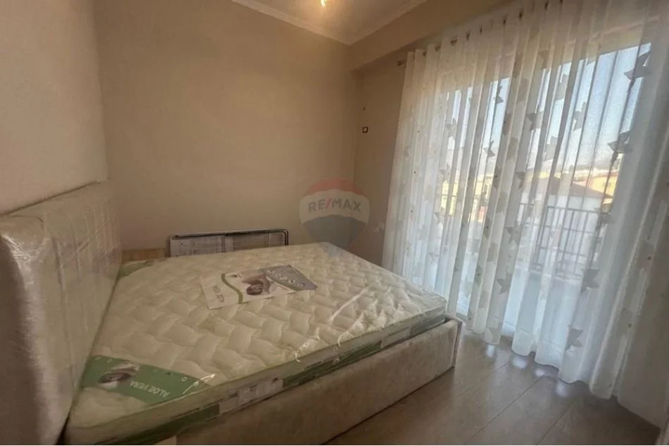 Tirane, jepet me qera apartament 1+1+Aneks+Ballkon , 70 m² 600 € (Rruga e Dibres - Rruga e Dibrës - Selvia,)