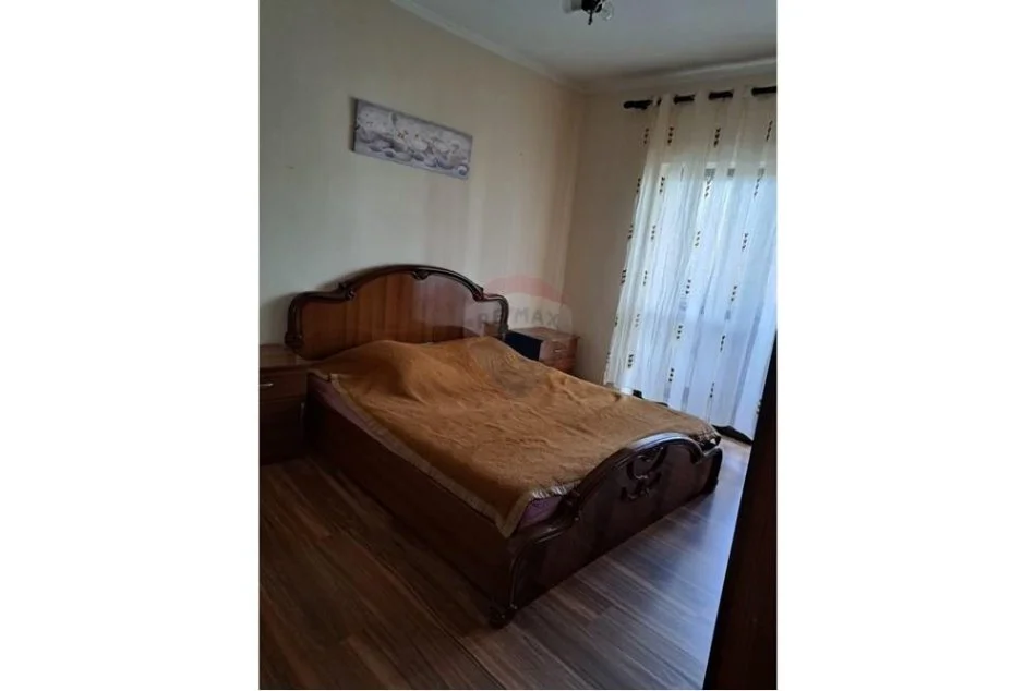 Tirane, jepet me qera apartament 2+1 Kati 4, 75 m² 650 € (21 Dhjetori)