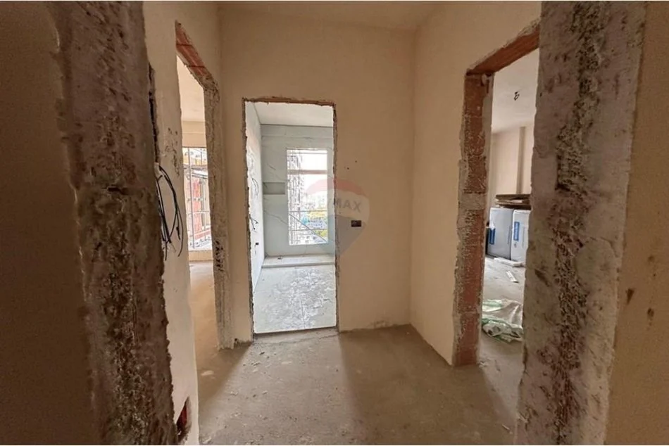 Tirane, shitet apartament 1+1 , 119.000 € (Bulevardi i Ri)