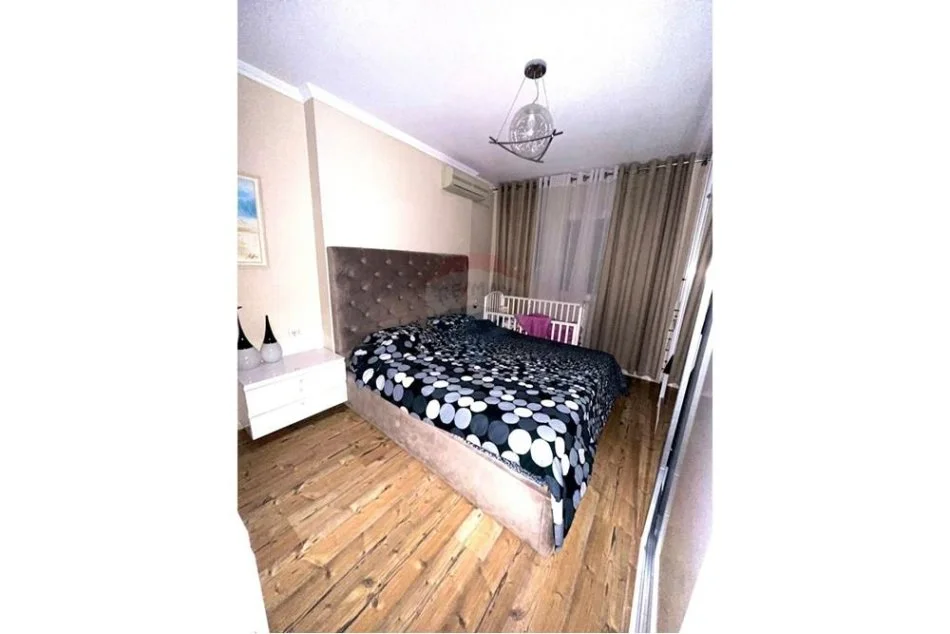 Tirane, shitet apartament 1+1 Kati 9, 70 m² 170.000 € (Komuna e Parisit,)