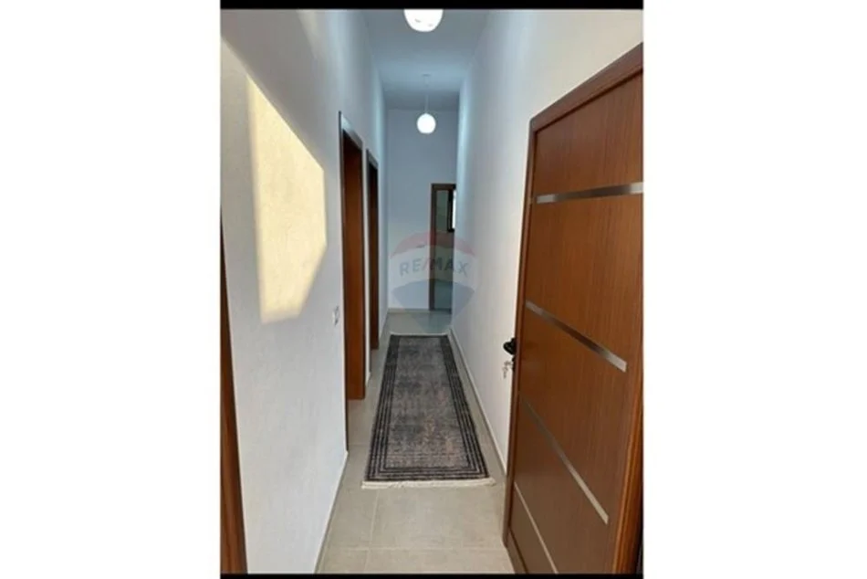 Tirane, jepet me qera apartament 1+1 Kati 2, 73 m² 350 € (Rrethinë - Kinostudio, Shqipëri)