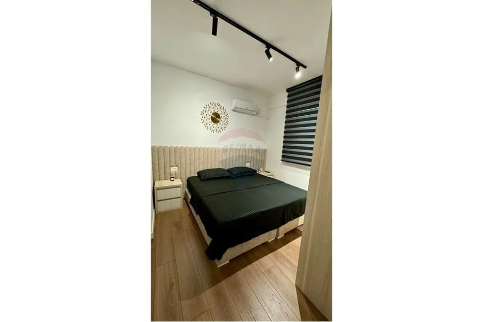 Tirane, jepet me qera apartament 1+1 Kati 8, 55 m² 550 € (Bulevardi Zogu I)