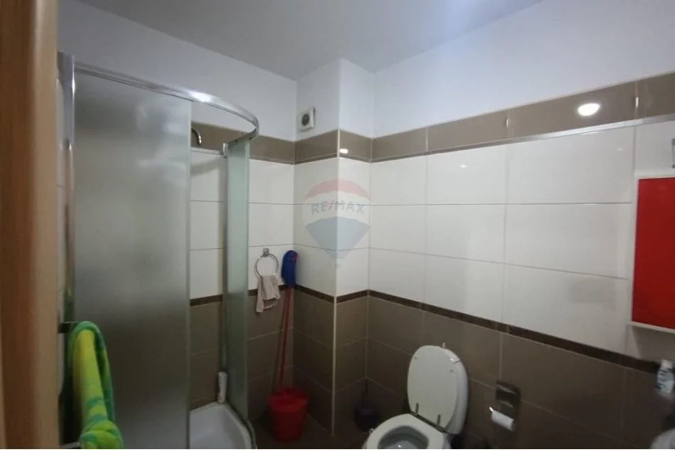 Tirane, jepet me qera apartament 2+1 , 600 € (Don Bosko)